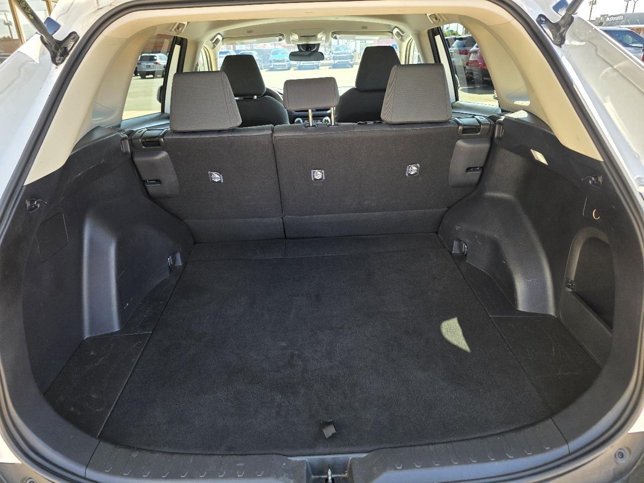 Toyota RAV4 Hybrid XLE AWD (Natl) 2025