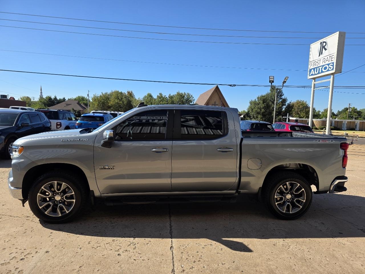Chevrolet Silverado 1500 4WD Crew Cab 147" LT w/1LT 2023