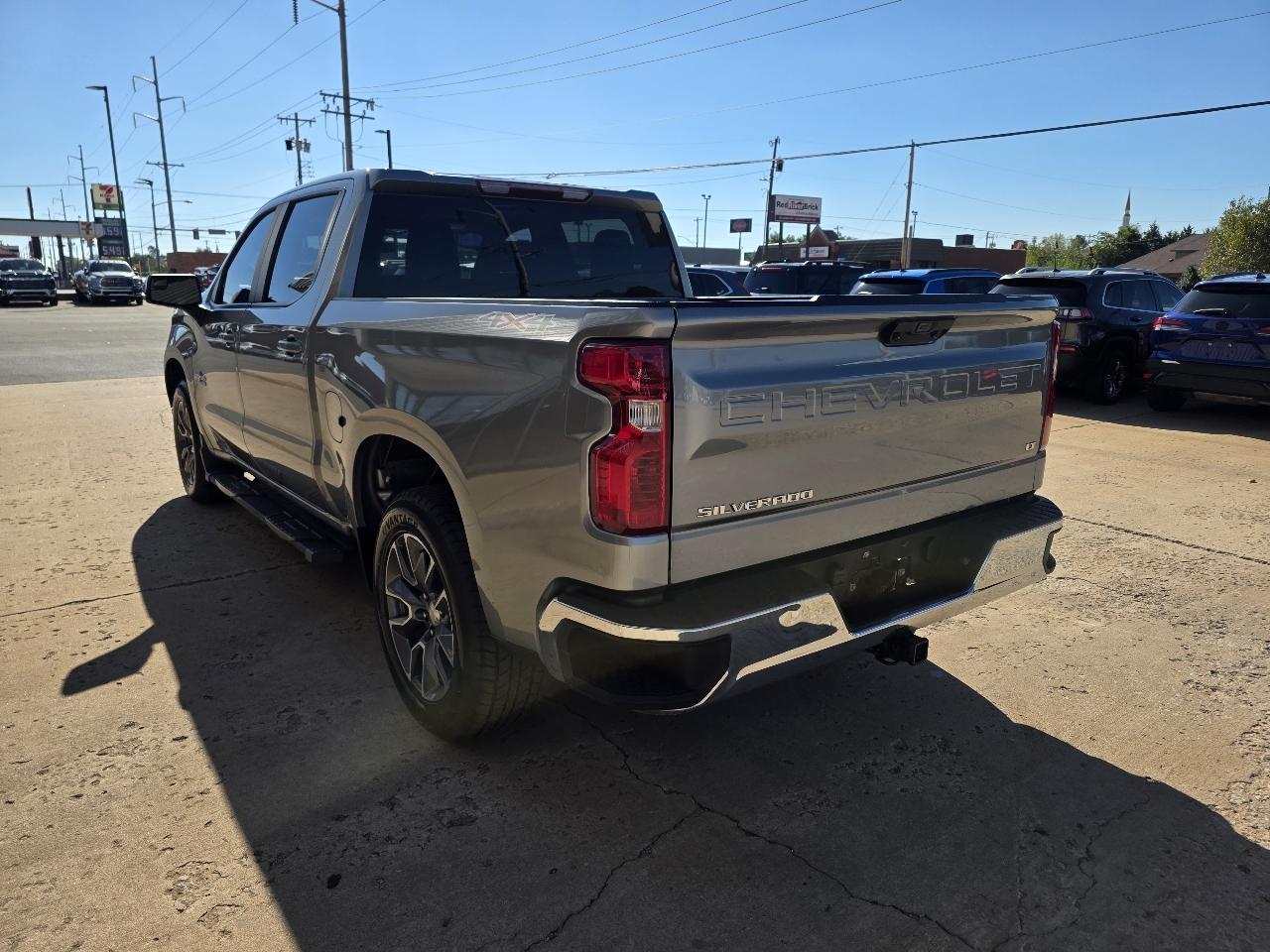 Chevrolet Silverado 1500 4WD Crew Cab 147" LT w/1LT 2023