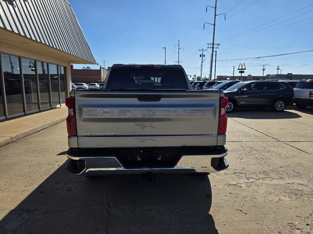 Chevrolet Silverado 1500 4WD Crew Cab 147" LT w/1LT 2023
