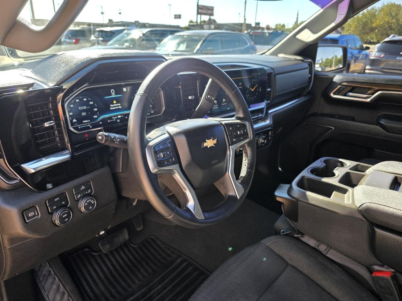 Chevrolet Silverado 1500 4WD Crew Cab 147" LT w/1LT 2023
