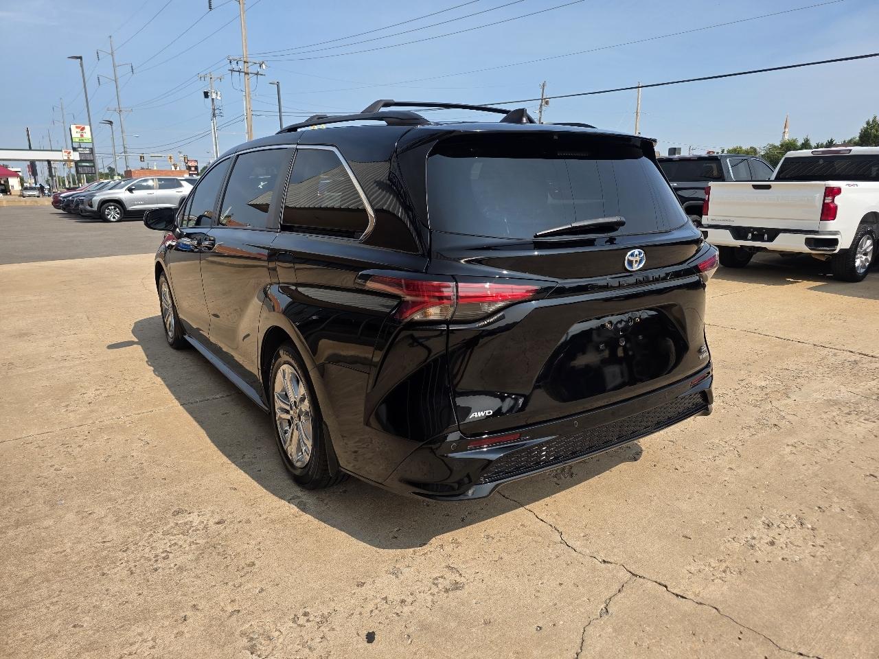 Toyota Sienna XSE AWD 7-Passenger (Natl) 2023
