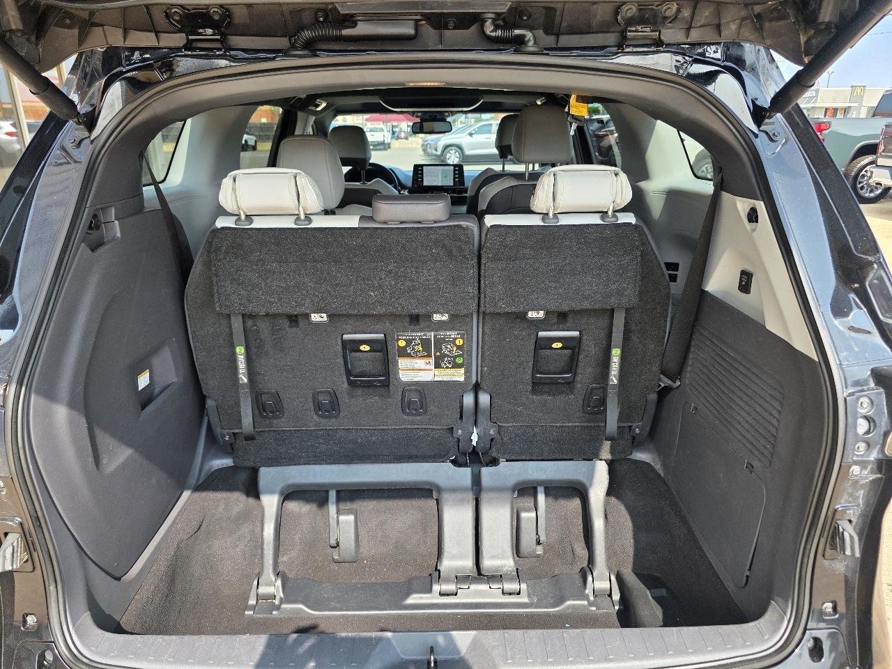 Toyota Sienna XSE AWD 7-Passenger (Natl) 2023