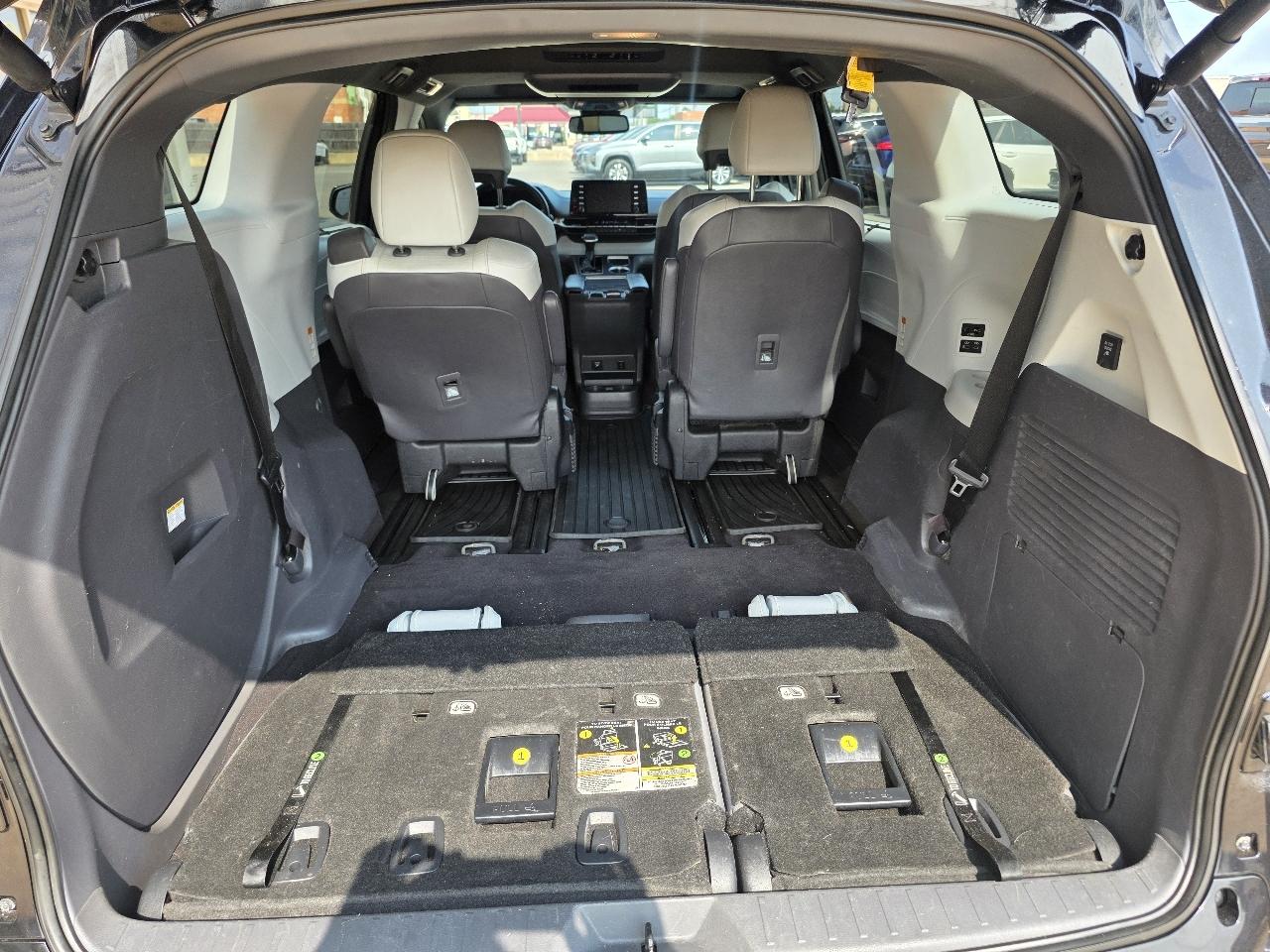Toyota Sienna XSE AWD 7-Passenger (Natl) 2023