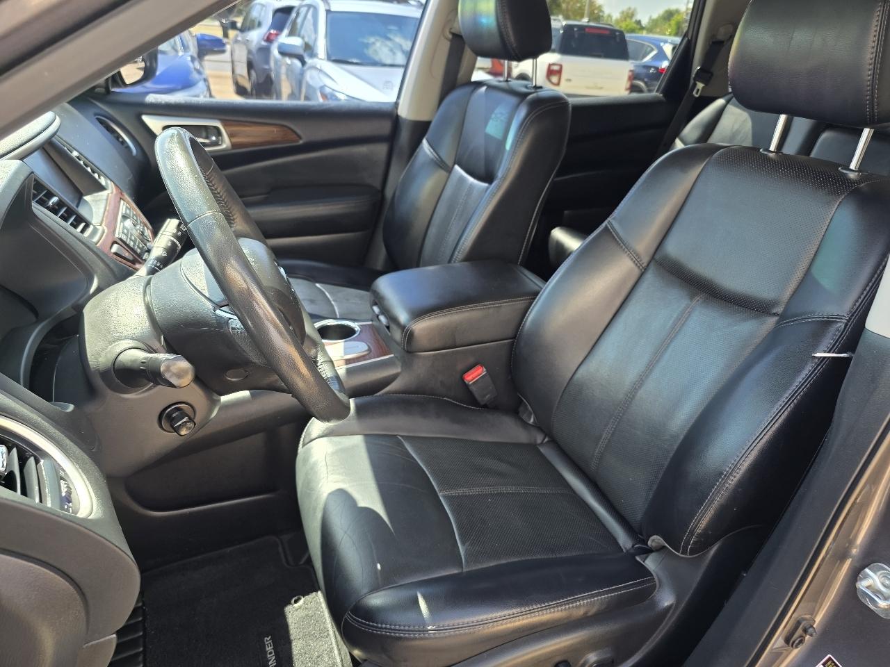 Nissan Pathfinder FWD Platinum 2018
