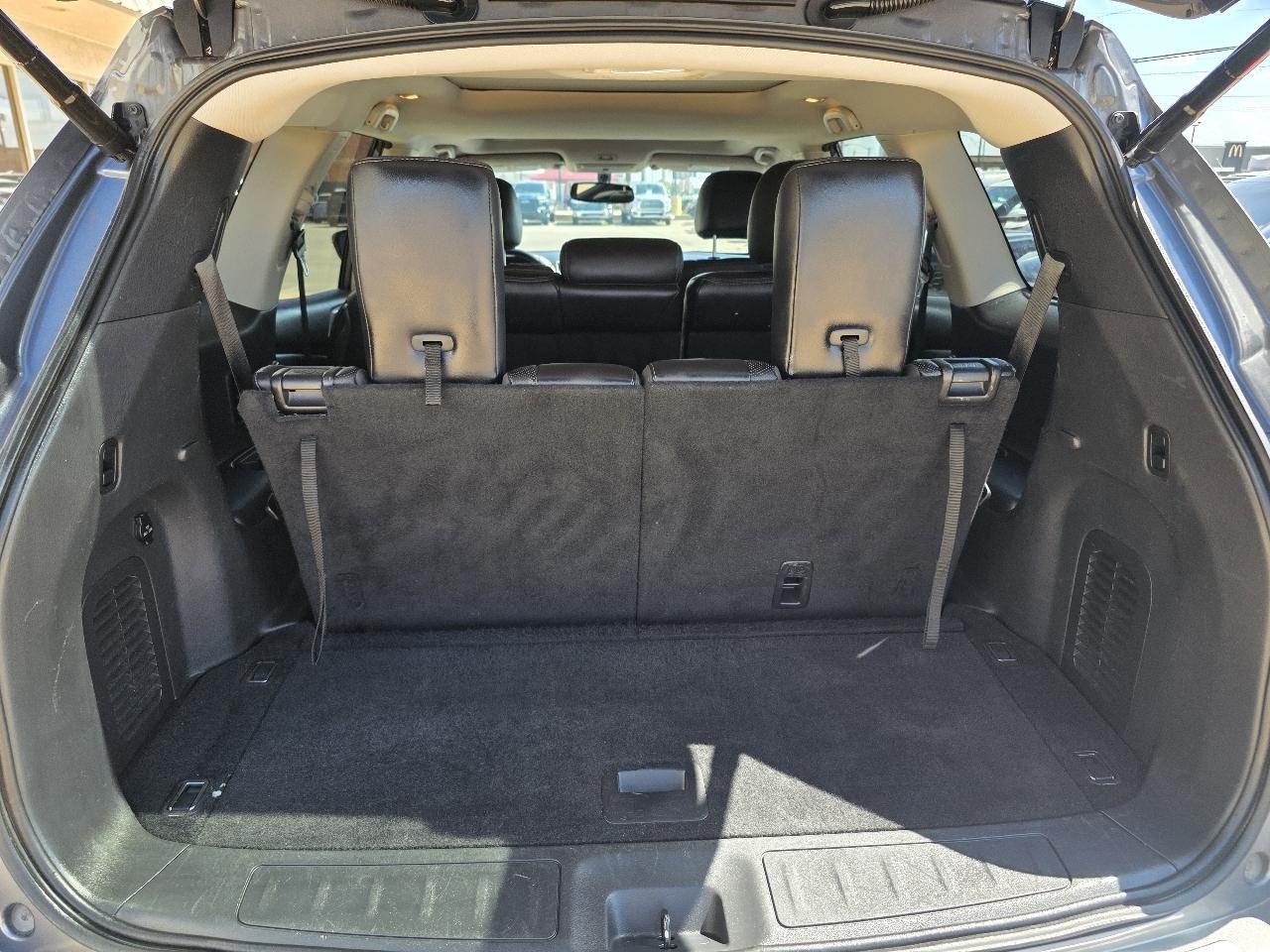 Nissan Pathfinder FWD Platinum 2018
