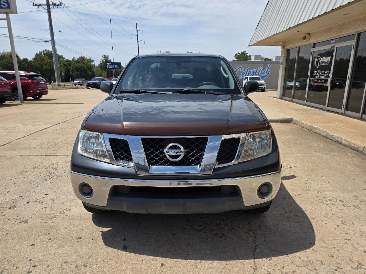 Nissan Frontier 2WD Crew Cab SWB Auto SV 2011