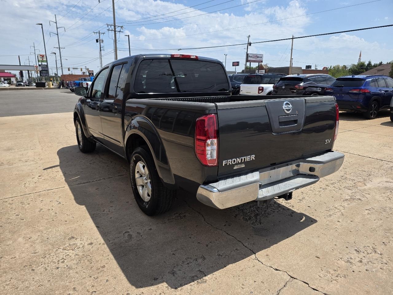 Nissan Frontier 2WD Crew Cab SWB Auto SV 2011