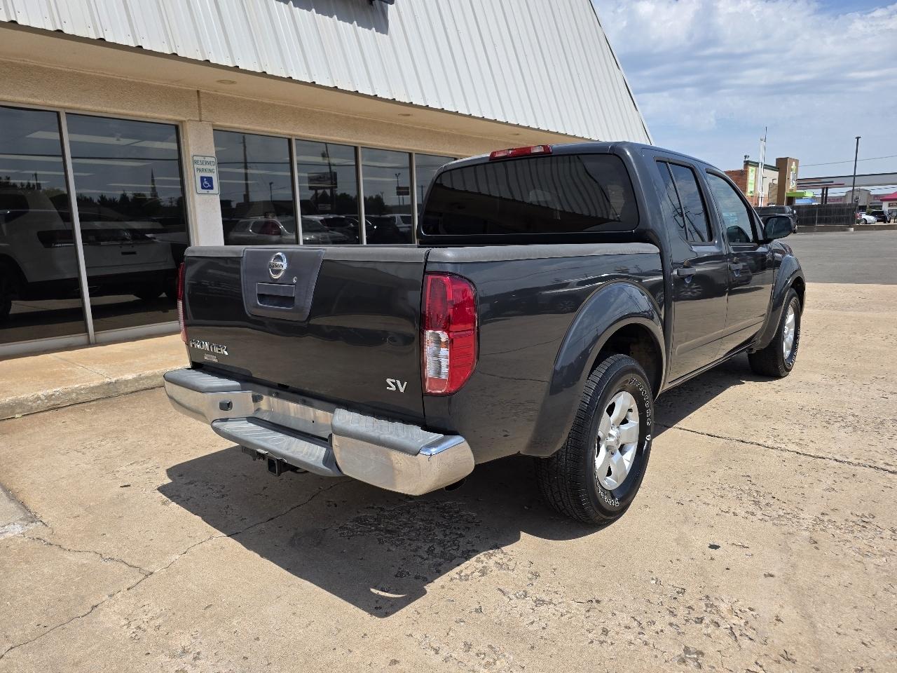 Nissan Frontier 2WD Crew Cab SWB Auto SV 2011