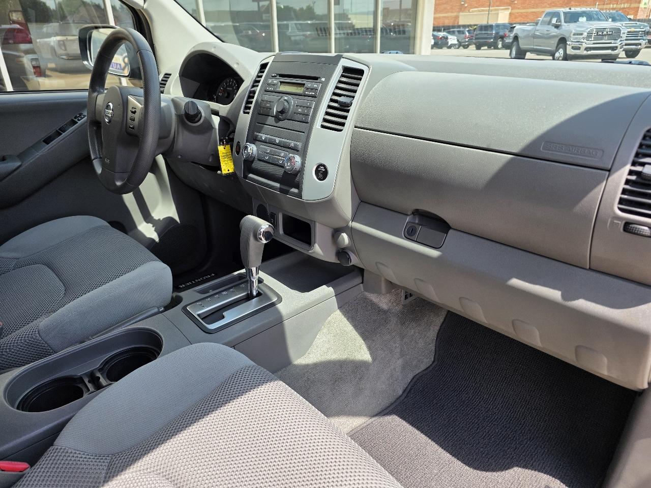 Nissan Frontier 2WD Crew Cab SWB Auto SV 2011