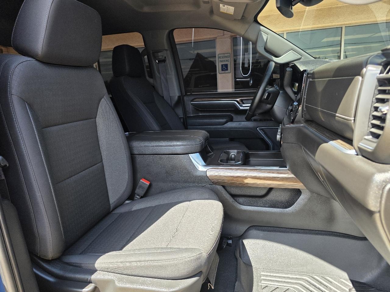Chevrolet Silverado 2500HD 4WD Crew Cab 159" LT 2026