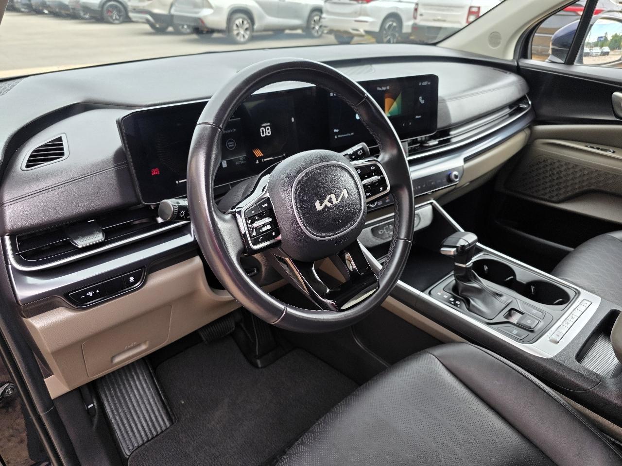 Kia Carnival LXS FWD 2025