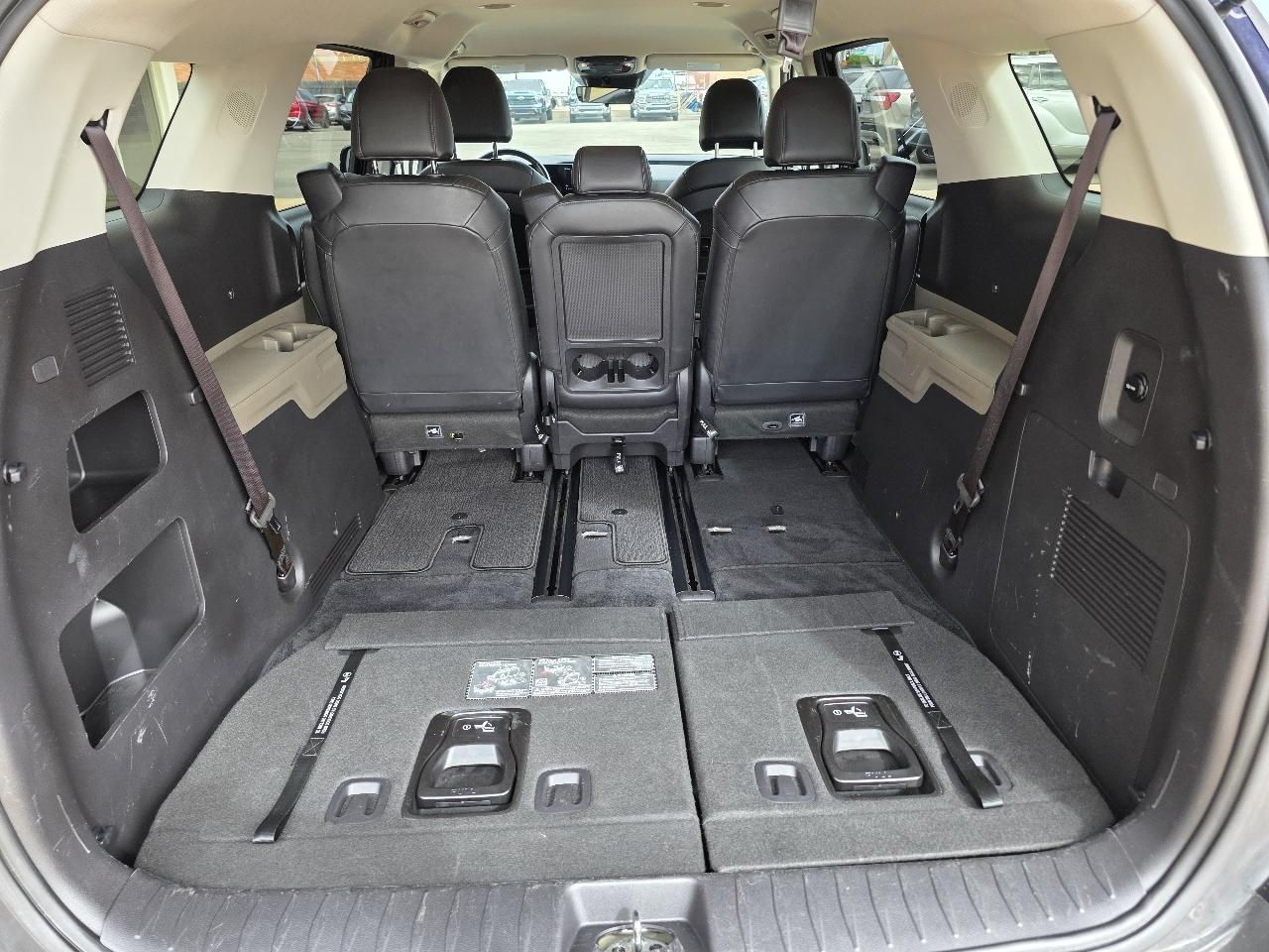 Kia Carnival LXS FWD 2025