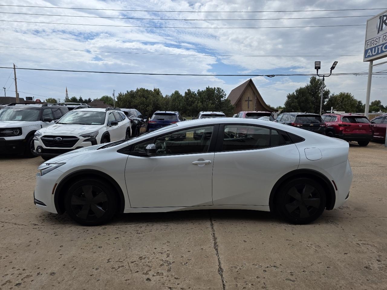 Toyota Prius Nightshade (Natl) 2025