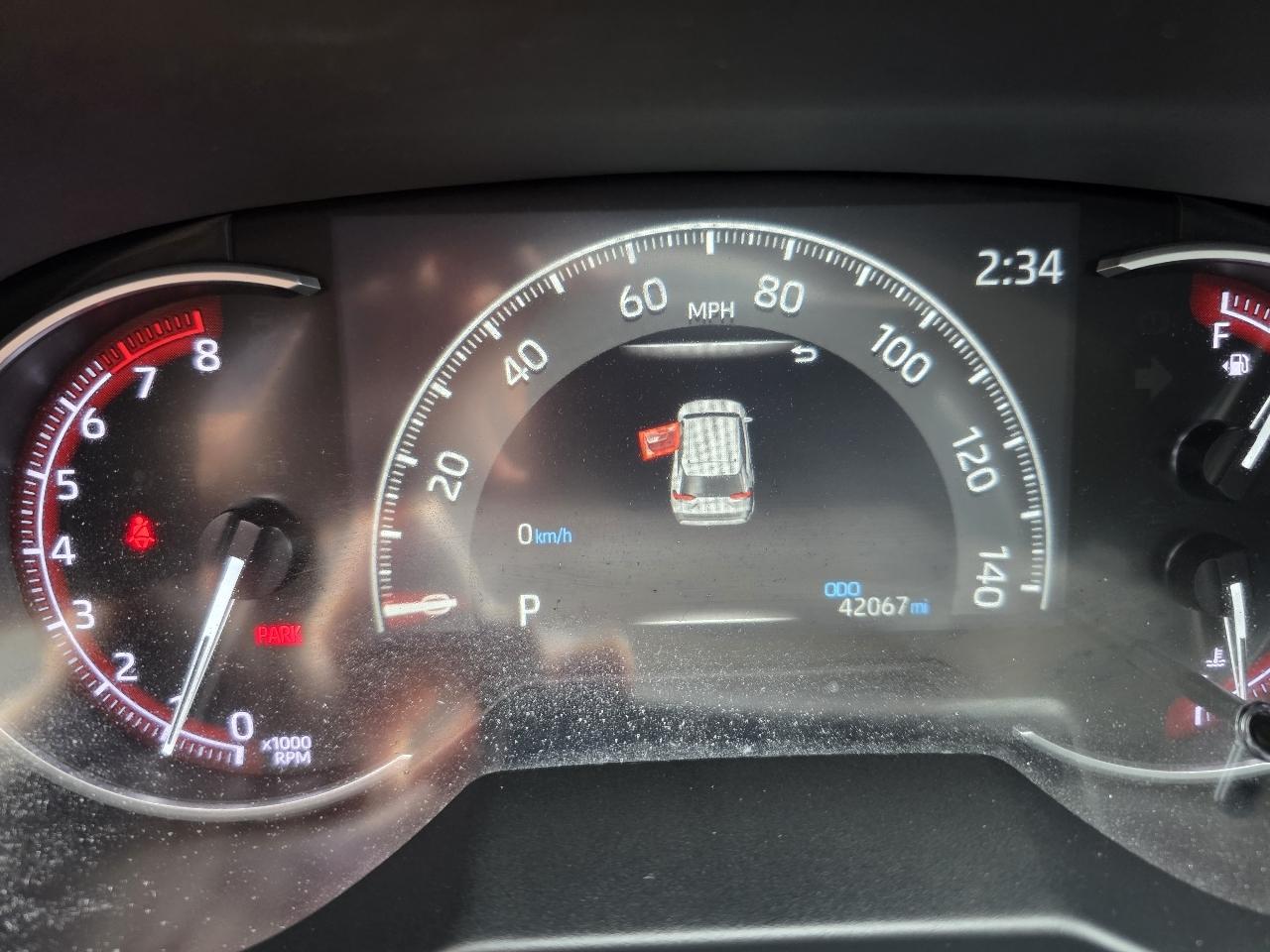 Toyota RAV4 LE FWD (Natl) 2025
