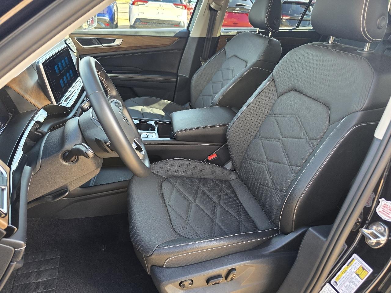 Volkswagen Atlas 2.0T SE w/Technology 4MOTION 2025