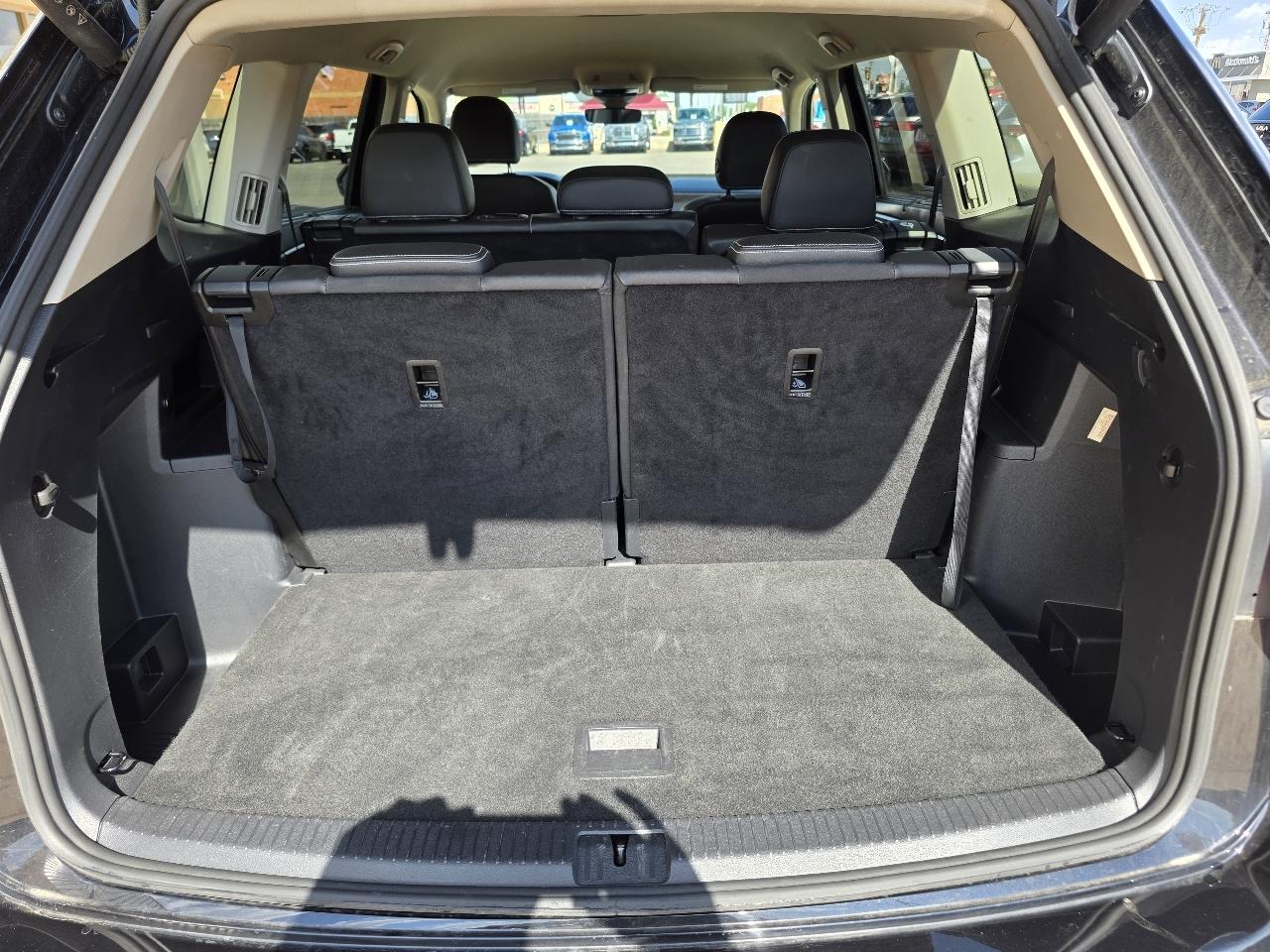 Volkswagen Atlas 2.0T SE w/Technology 4MOTION 2025