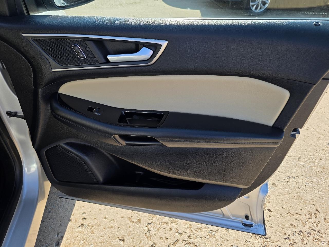 Ford Edge SEL FWD 2019