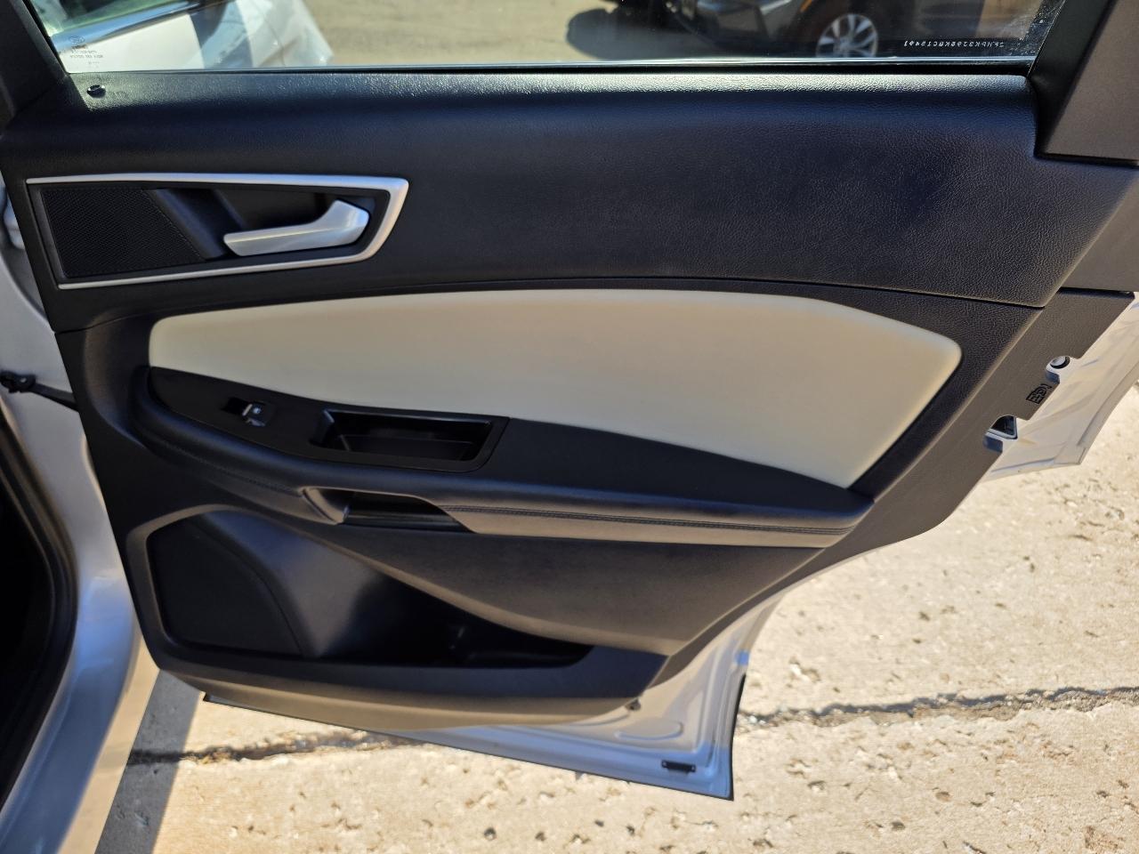 Ford Edge SEL FWD 2019