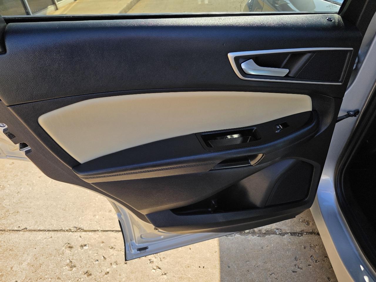 Ford Edge SEL FWD 2019