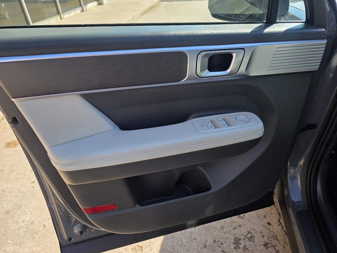Hyundai Santa Fe SEL FWD 2025