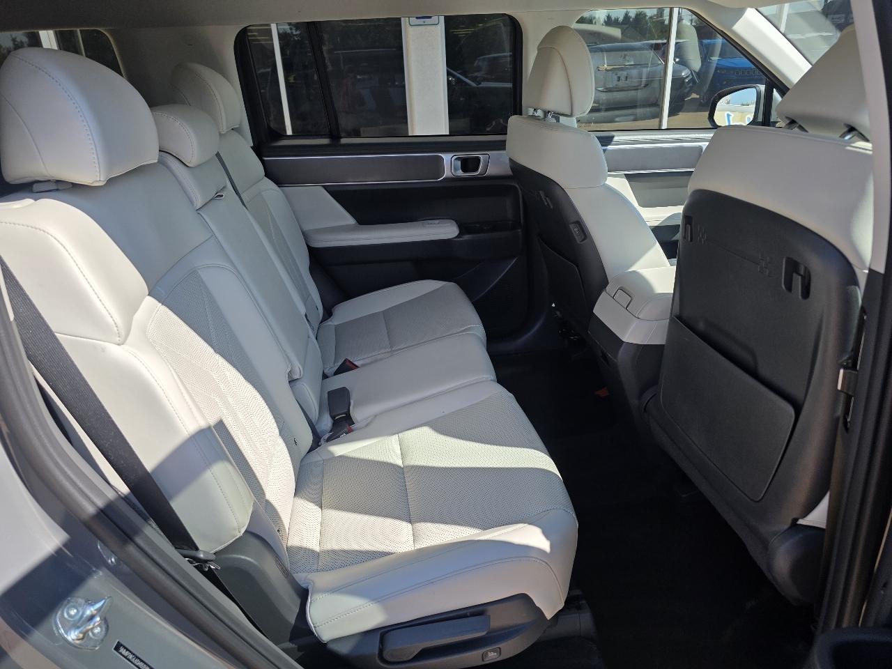 Hyundai Santa Fe SEL FWD 2025