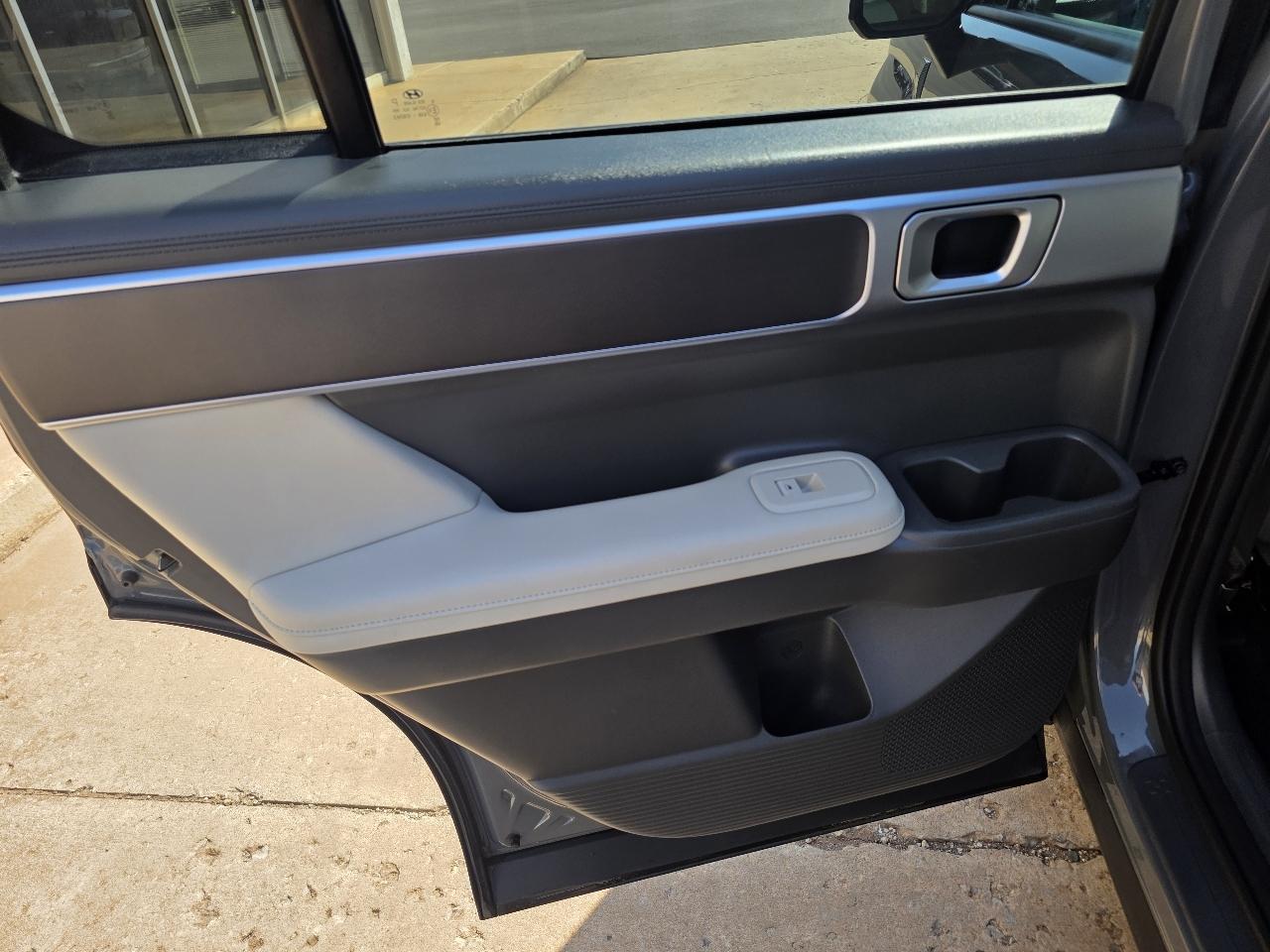 Hyundai Santa Fe SEL FWD 2025