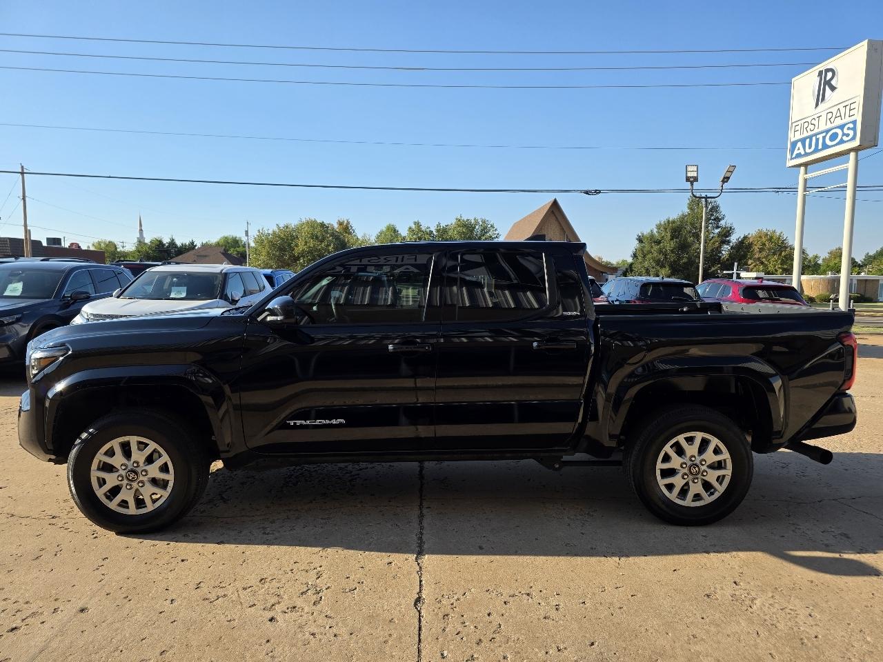 Toyota Tacoma 4WD SR5 Double Cab 5' Bed AT (Natl) 2025