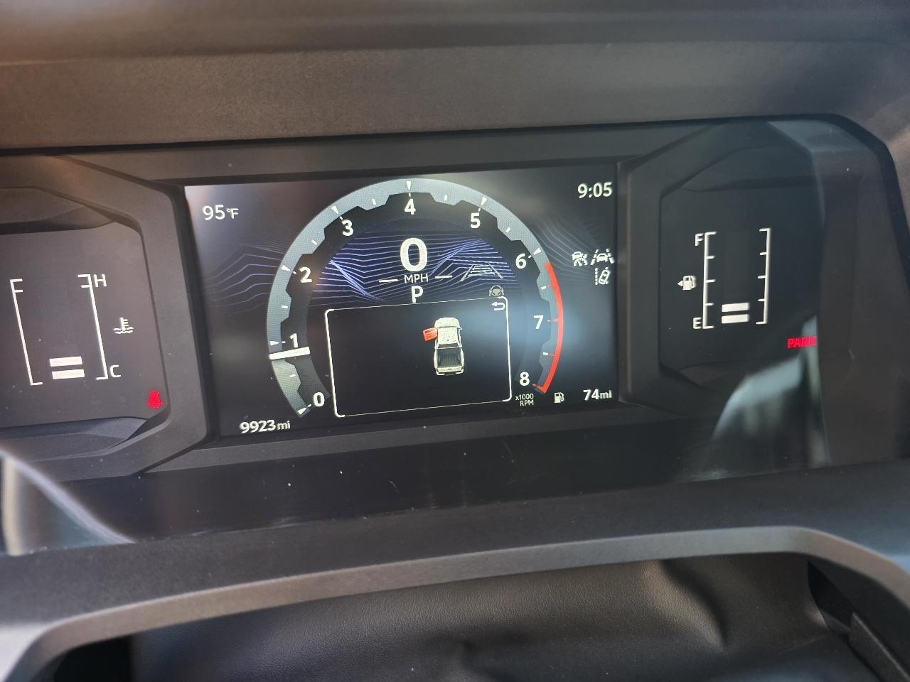 Toyota Tacoma 4WD SR5 Double Cab 5' Bed AT (Natl) 2025
