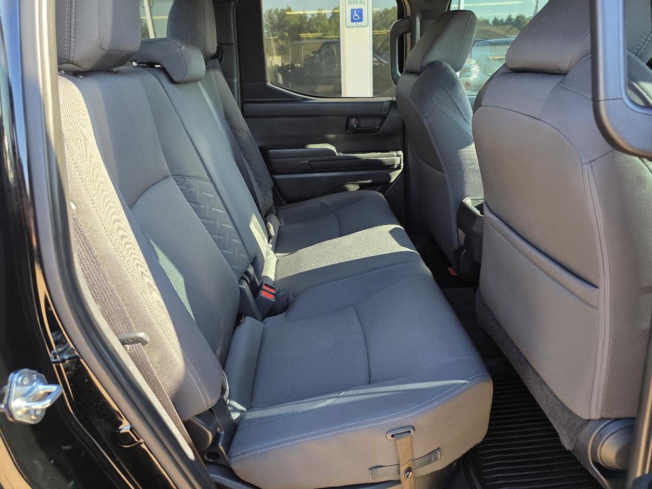 Toyota Tacoma 4WD SR5 Double Cab 5' Bed AT (Natl) 2025