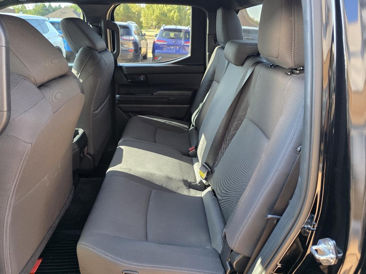 Toyota Tacoma 4WD SR5 Double Cab 5' Bed AT (Natl) 2025
