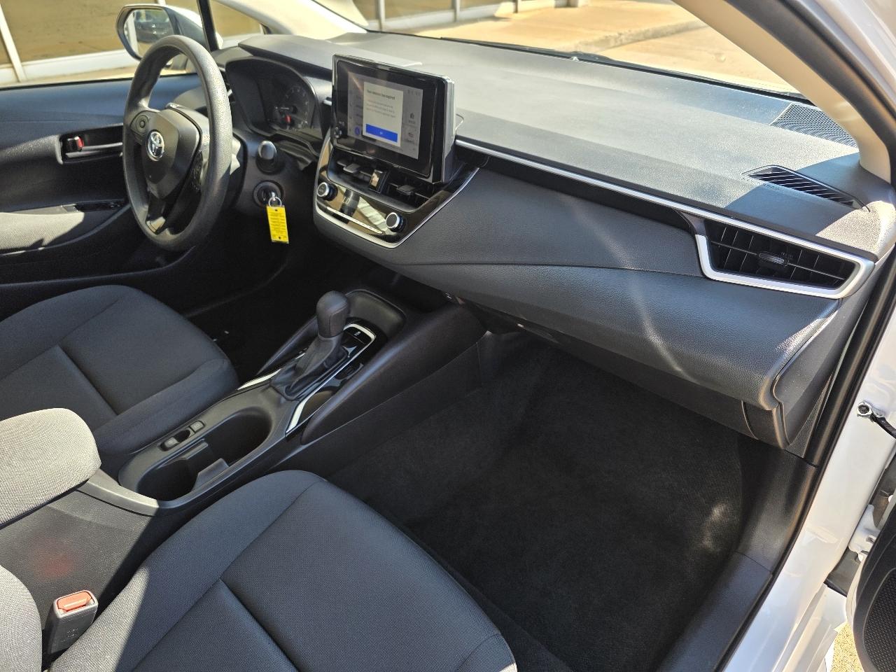 Toyota Corolla LE CVT (Natl) 2025