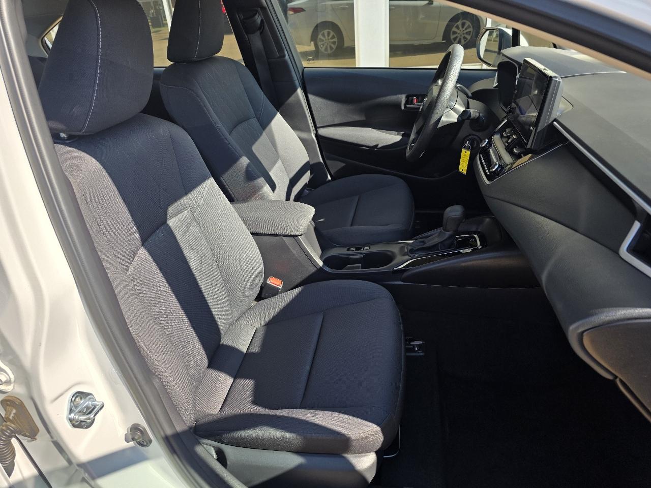 Toyota Corolla LE CVT (Natl) 2025