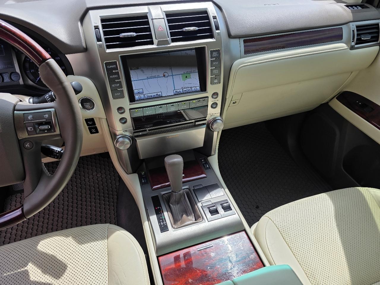 Lexus GX 460 4WD 4dr Premium 2013
