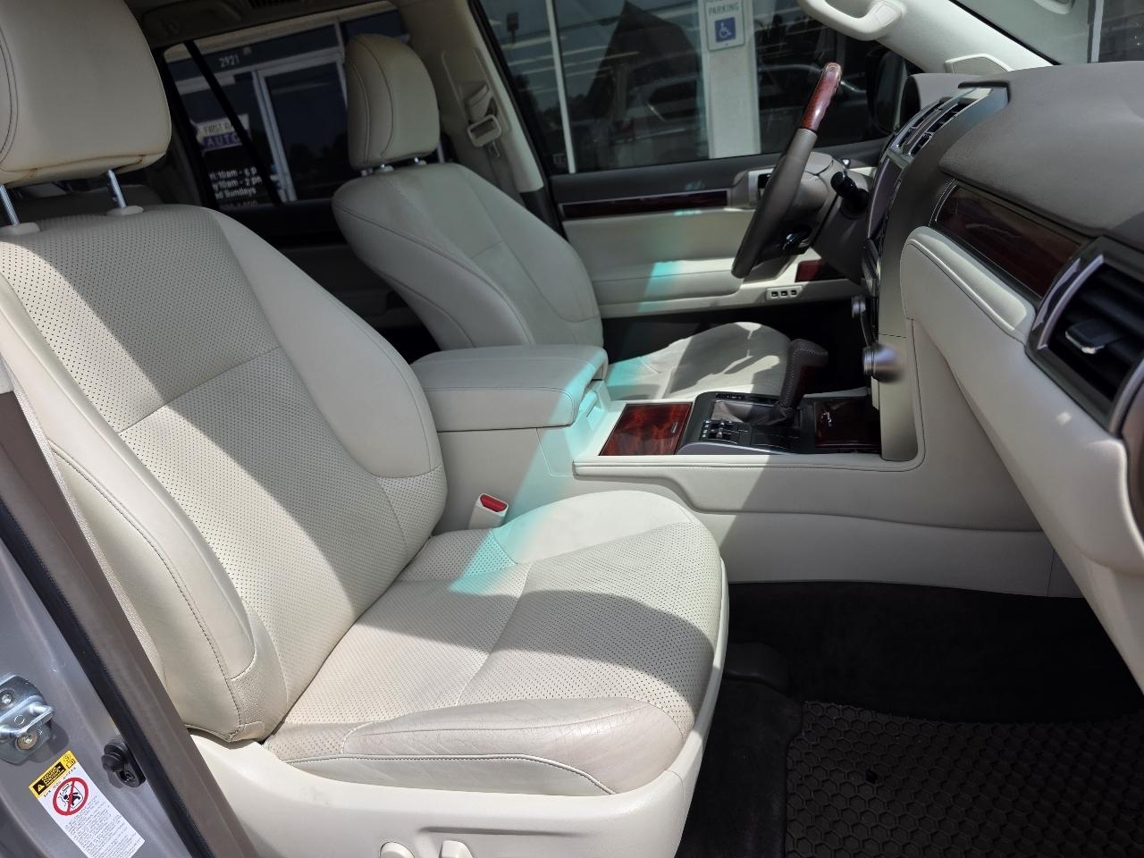 Lexus GX 460 4WD 4dr Premium 2013