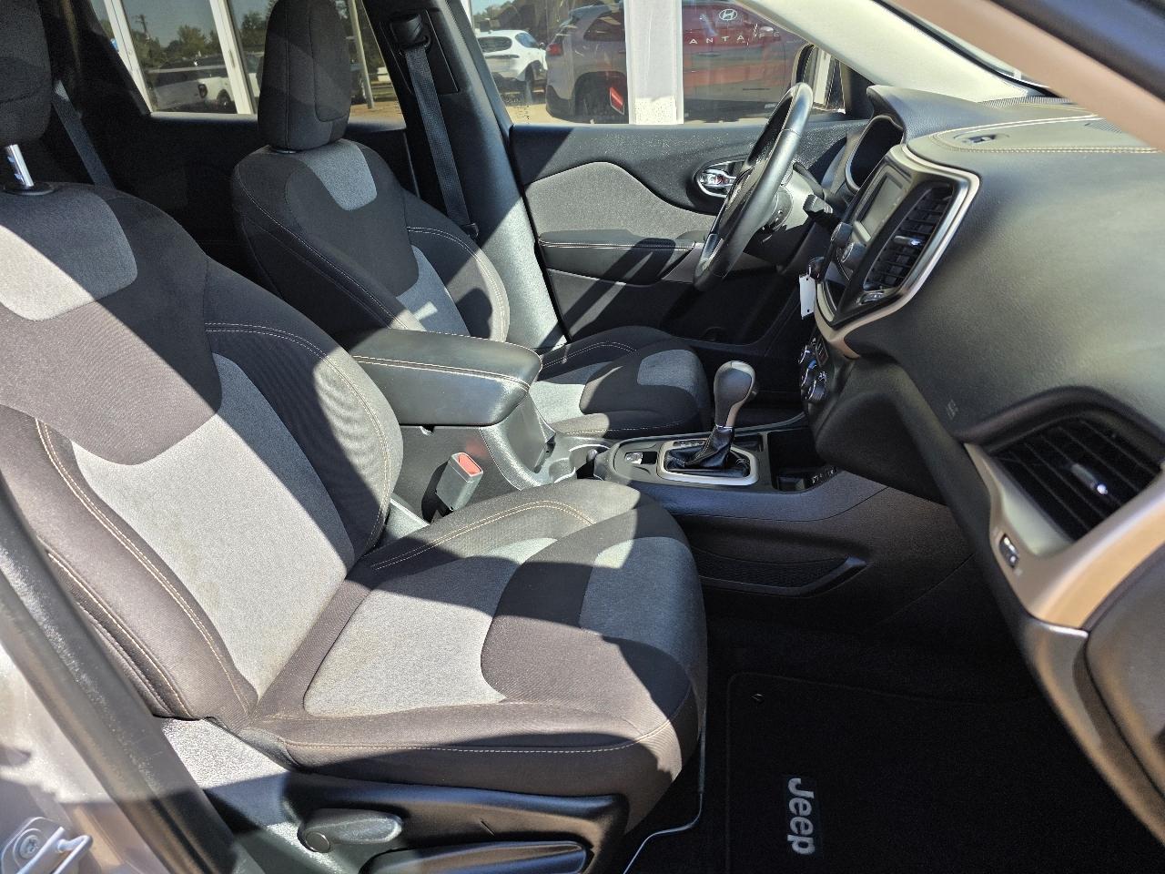 Jeep Cherokee Latitude FWD 2018