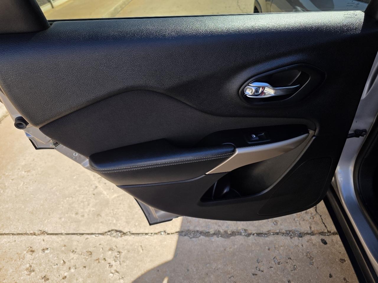 Jeep Cherokee Latitude FWD 2018