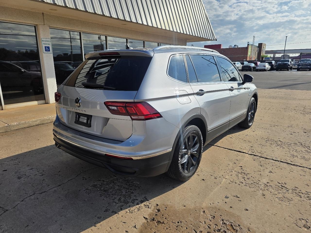 Volkswagen Tiguan 2.0T Wolfsburg Edition FWD 2024
