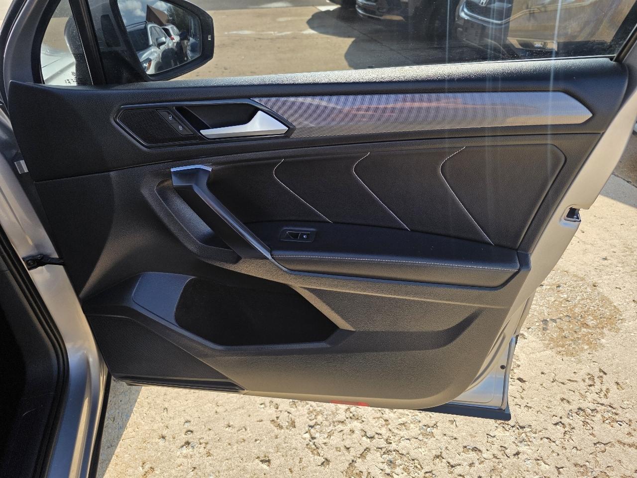 Volkswagen Tiguan 2.0T Wolfsburg Edition FWD 2024