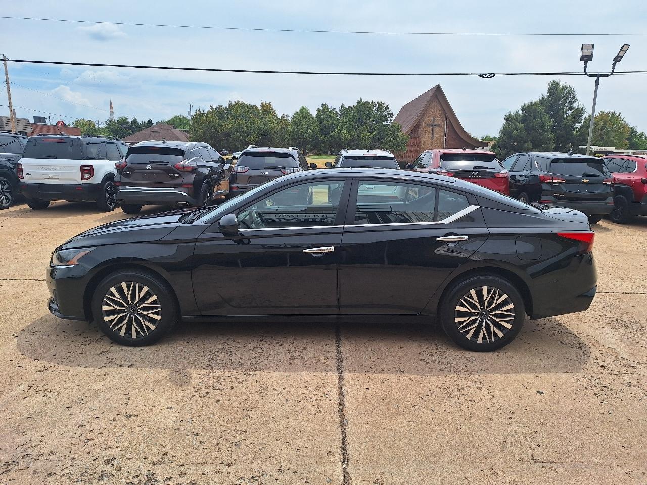 Nissan Altima 2.5 SV AWD Sedan 2023