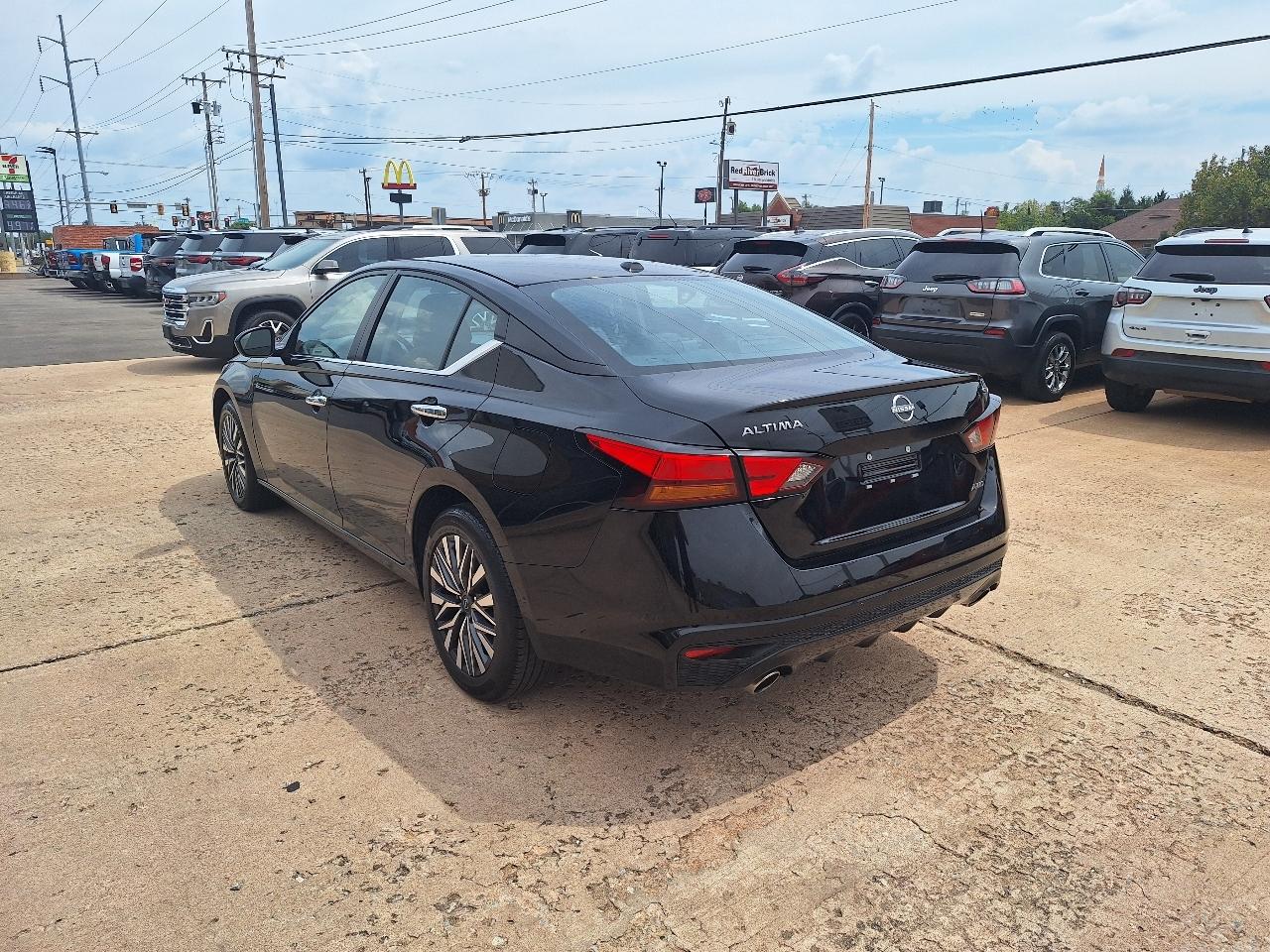 Nissan Altima 2.5 SV AWD Sedan 2023