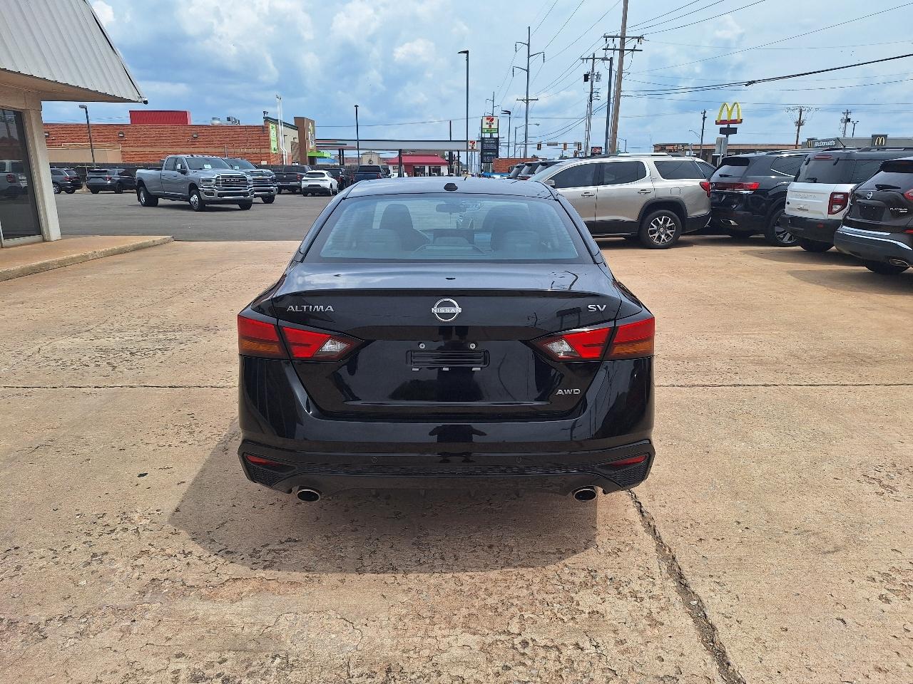 Nissan Altima 2.5 SV AWD Sedan 2023
