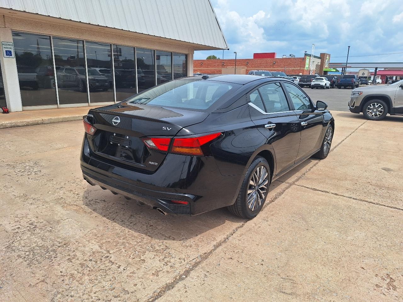 Nissan Altima 2.5 SV AWD Sedan 2023