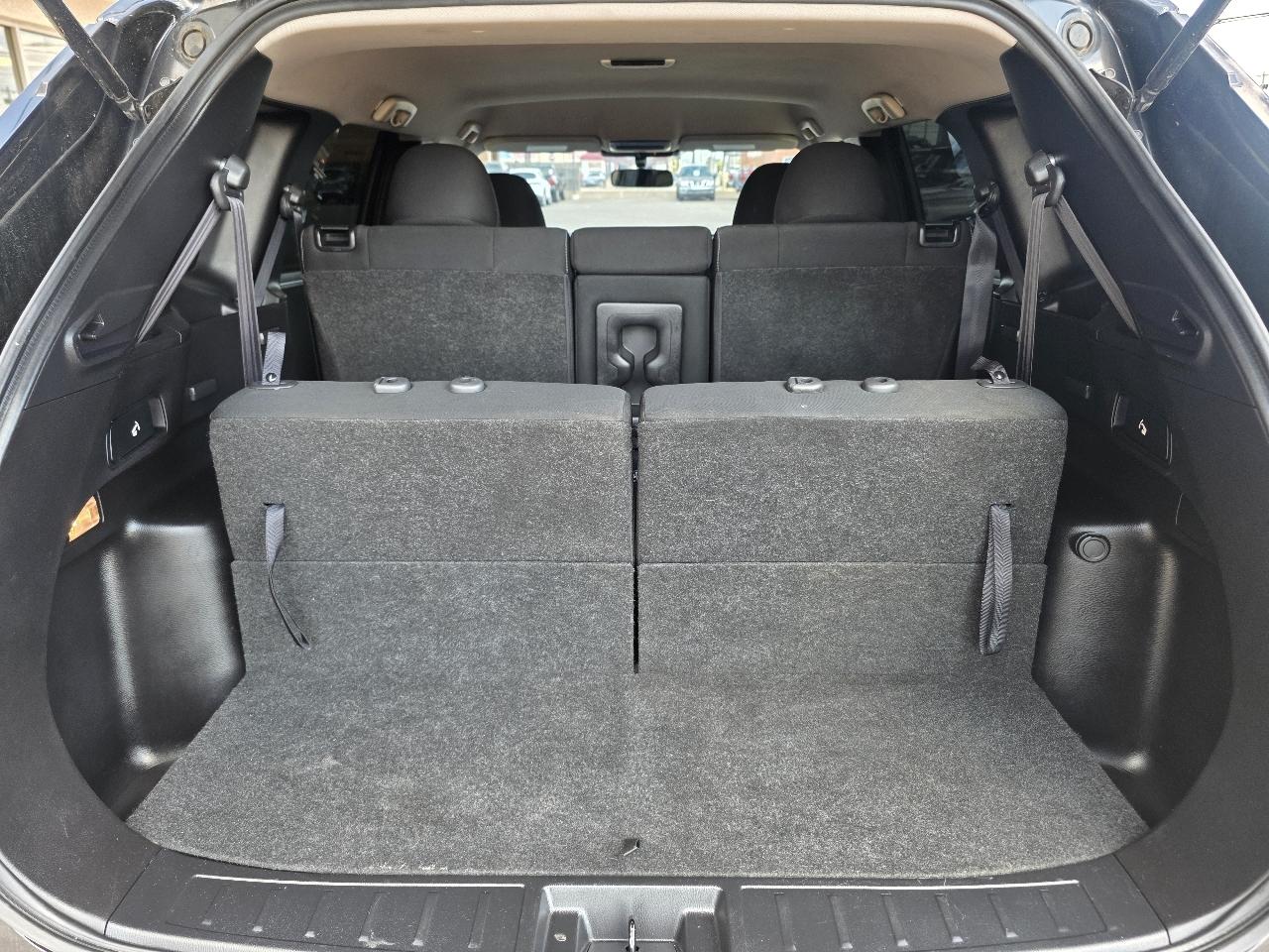 Mitsubishi Outlander ES FWD 2024