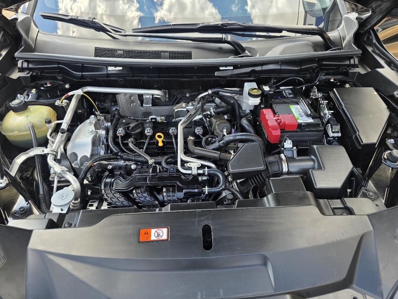 Mitsubishi Outlander ES FWD 2024