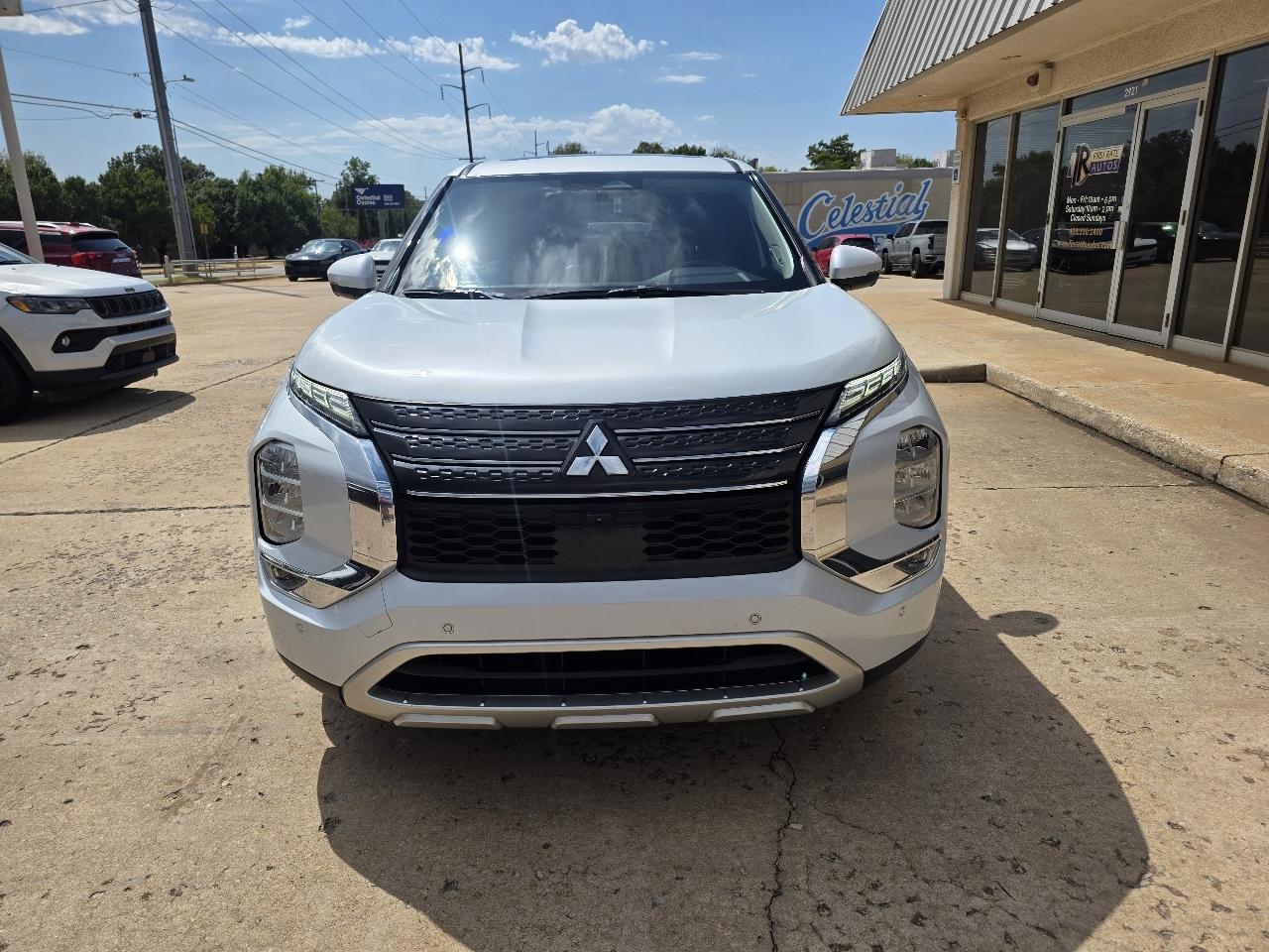 Mitsubishi Outlander SE FWD 2023