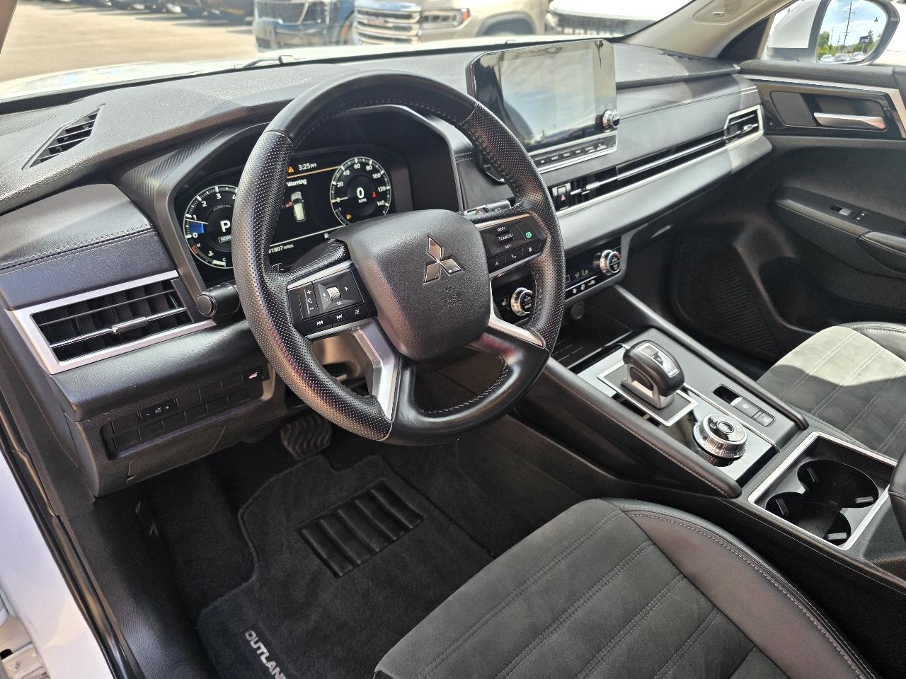 Mitsubishi Outlander SE FWD 2023