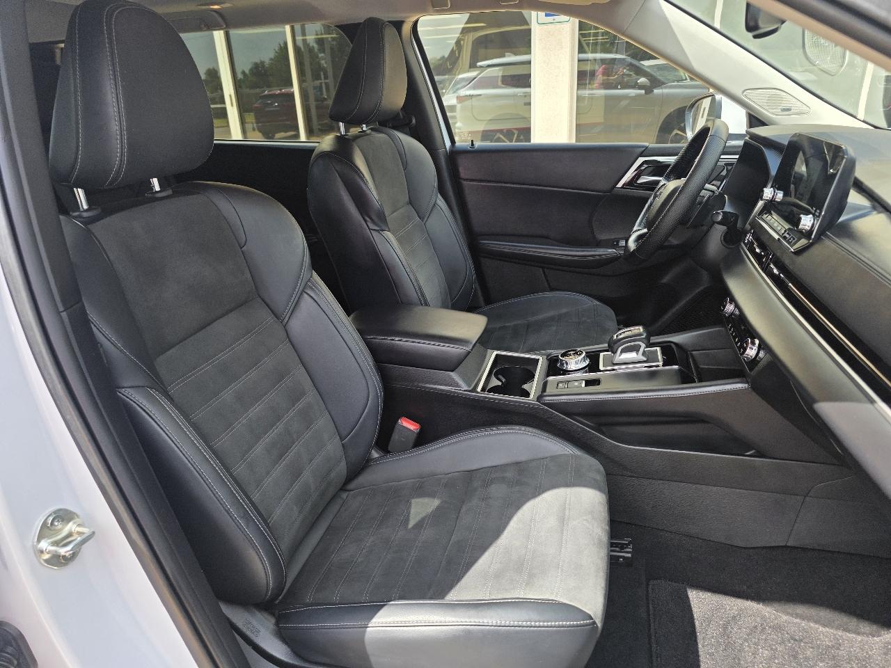Mitsubishi Outlander SE FWD 2023