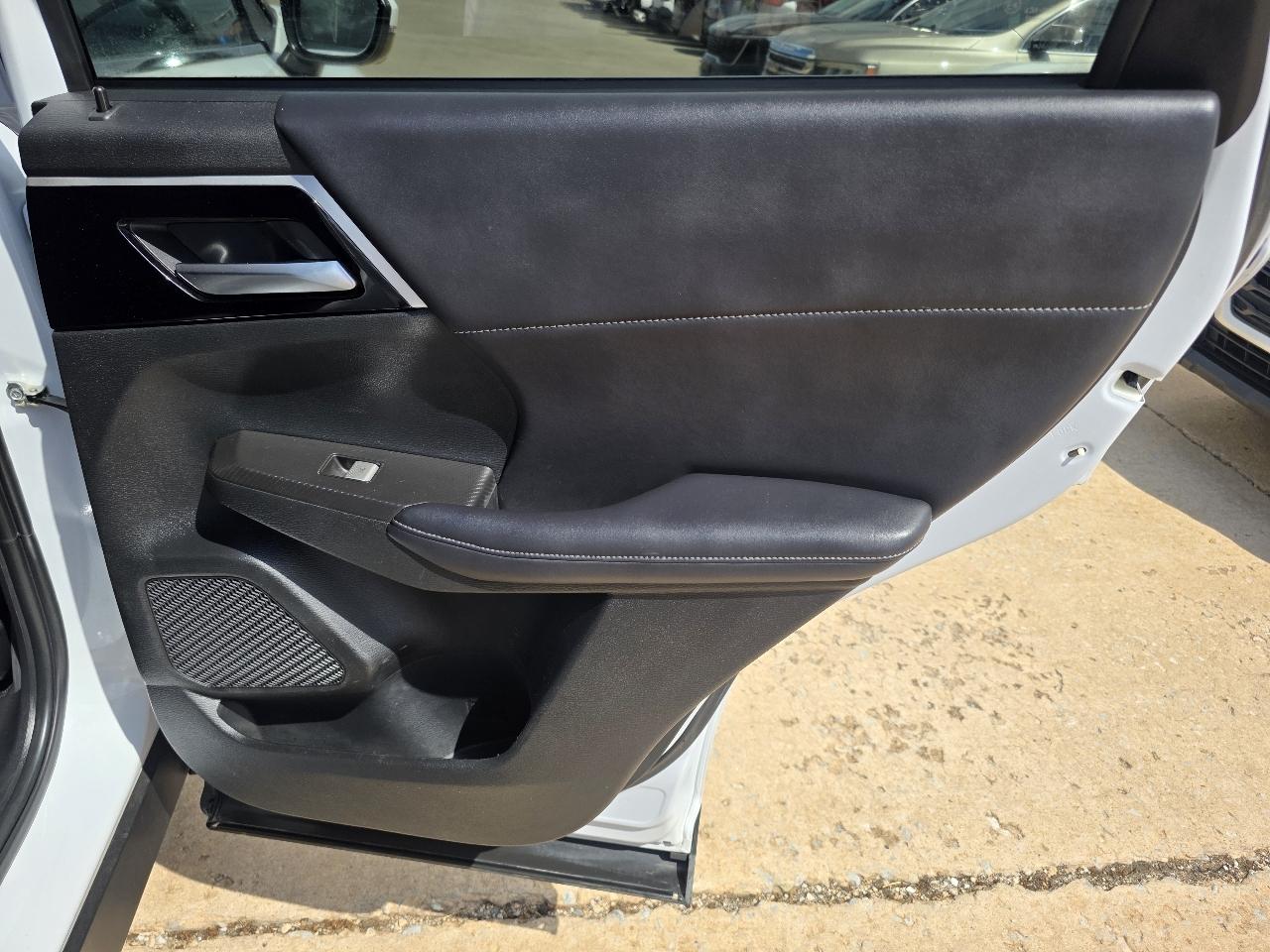 Mitsubishi Outlander SE FWD 2023