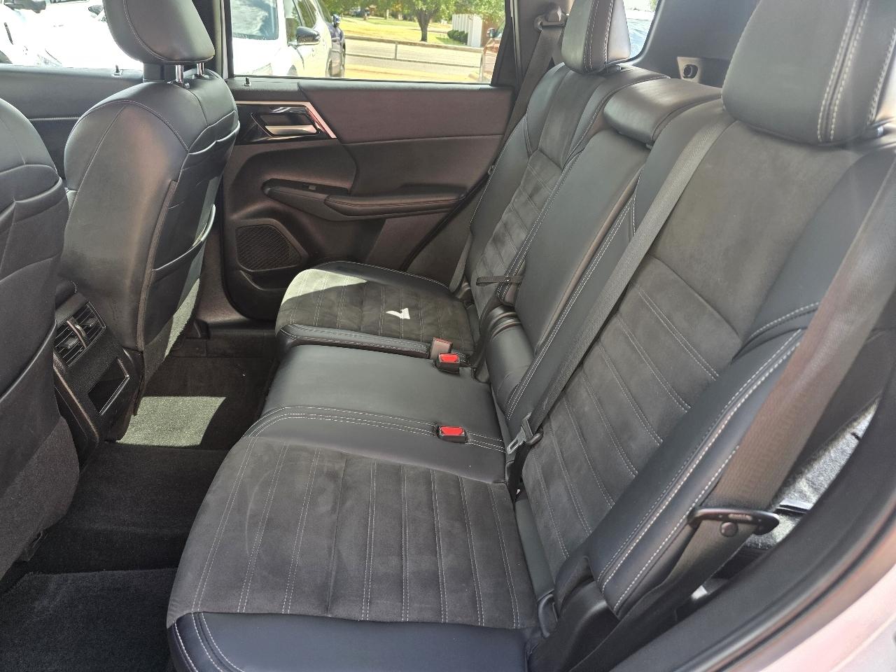 Mitsubishi Outlander SE FWD 2023